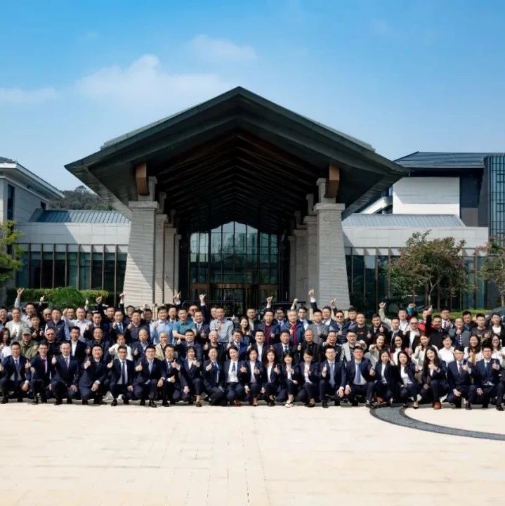 以全新的形象面對客戶,，2023年德鉀鹽將再塑紅牛品牌！