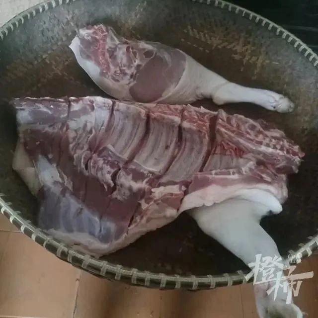 浙江一對姐妹合伙“拼”了一頭年豬，花了2600元獲肉140斤