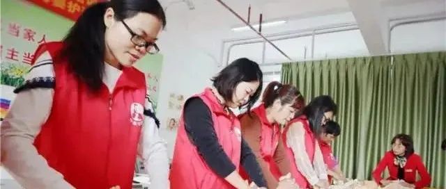 當(dāng)家政服務(wù)遇上鄉(xiāng)村振興——讀懂家政興農(nóng)的深意與前景