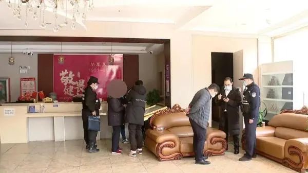 85岁老人半年足浴店消费近40万！最多一人转账54笔